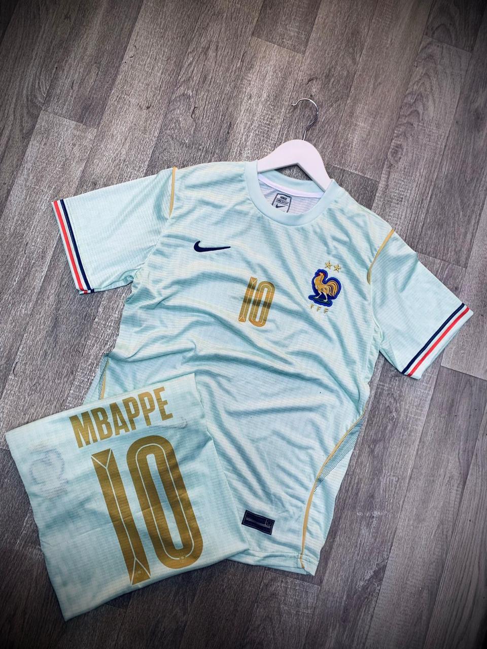 قميص فرنسا الاحتياطي 2026 – مبابي رقم 10