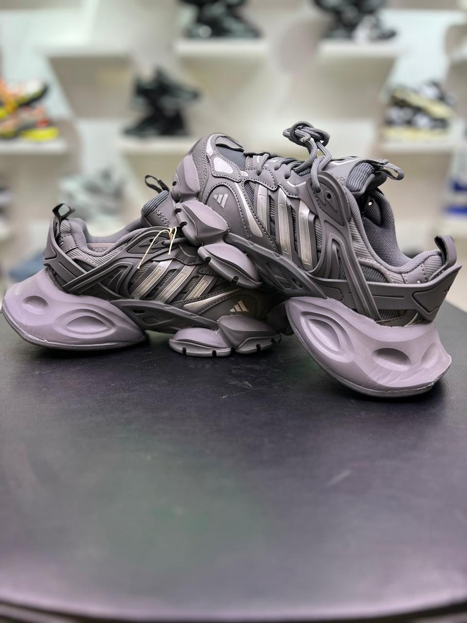 adidas xlg runner deluxe صورة 3