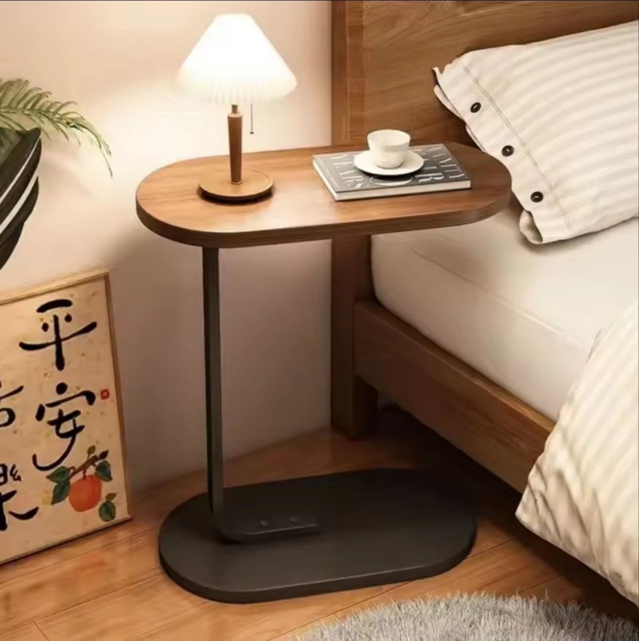 Table d’appoint multifonction en forme C image 3